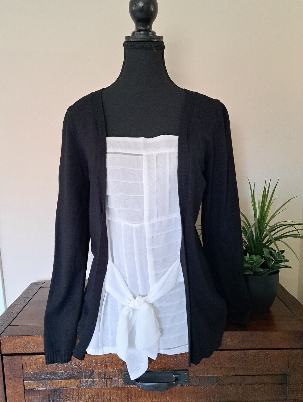 2-in-1 Layered Cardigan Blouse Combo Top Black Off White Bow Pleated Size Small